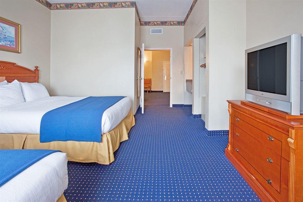 Savannah Gateway Hotel & Suites Georgetown Szoba fotó