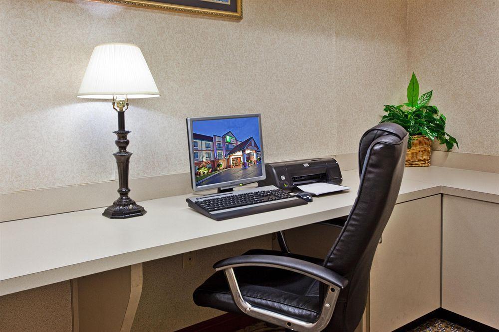 Savannah Gateway Hotel & Suites Georgetown Létesítmények fotó